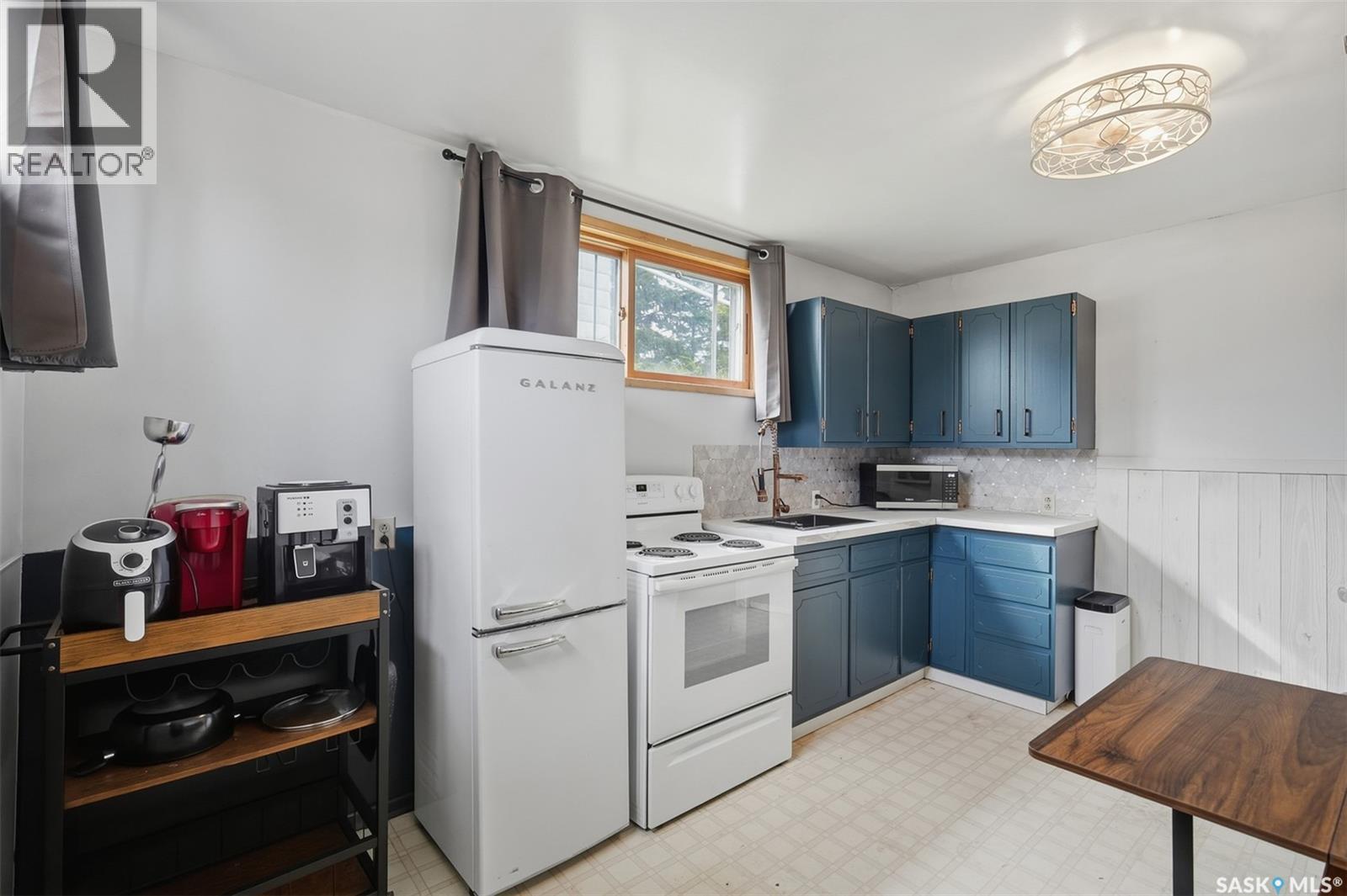 202 Princess Avenue W Property Photo 19