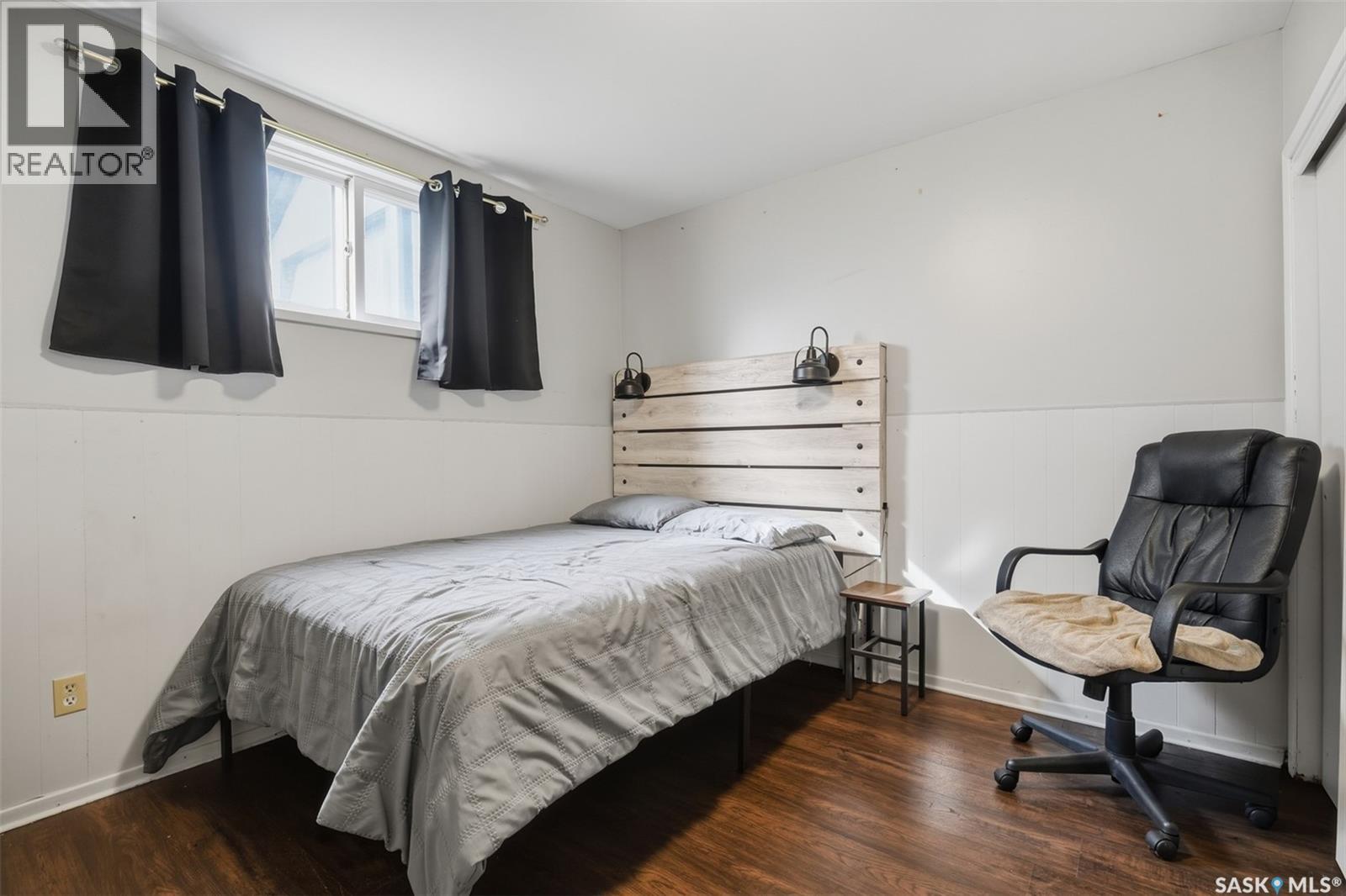 202 Princess Avenue W Property Photo 21