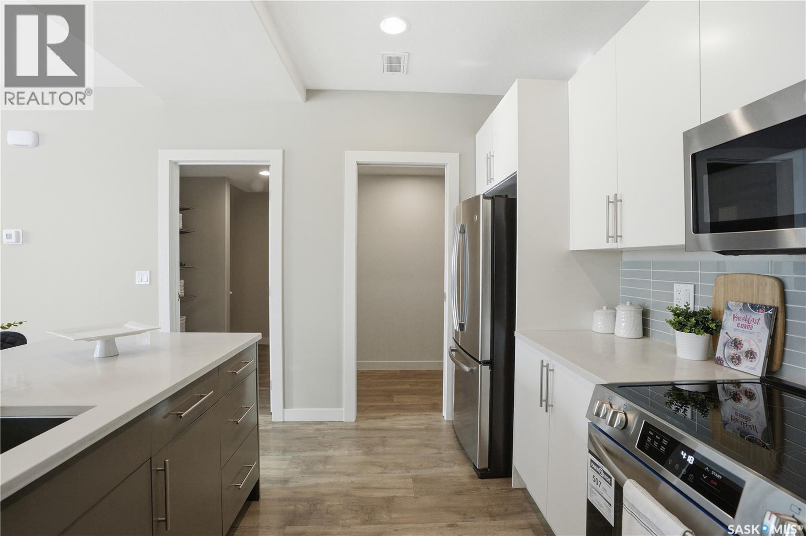 6 103 Willis Crescent Property Photo 12
