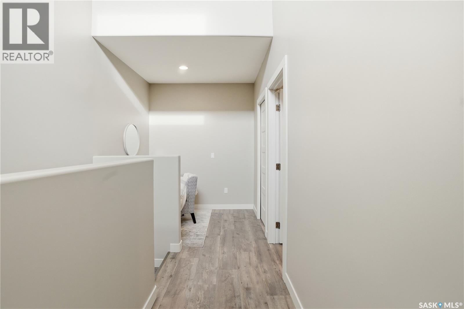 6 103 Willis Crescent Property Photo 18