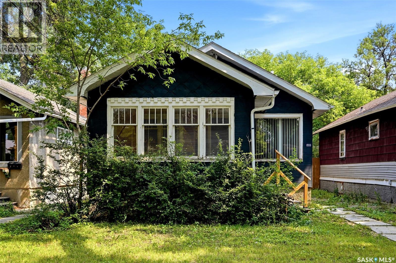 1555 Retallack Street Property Photo 2