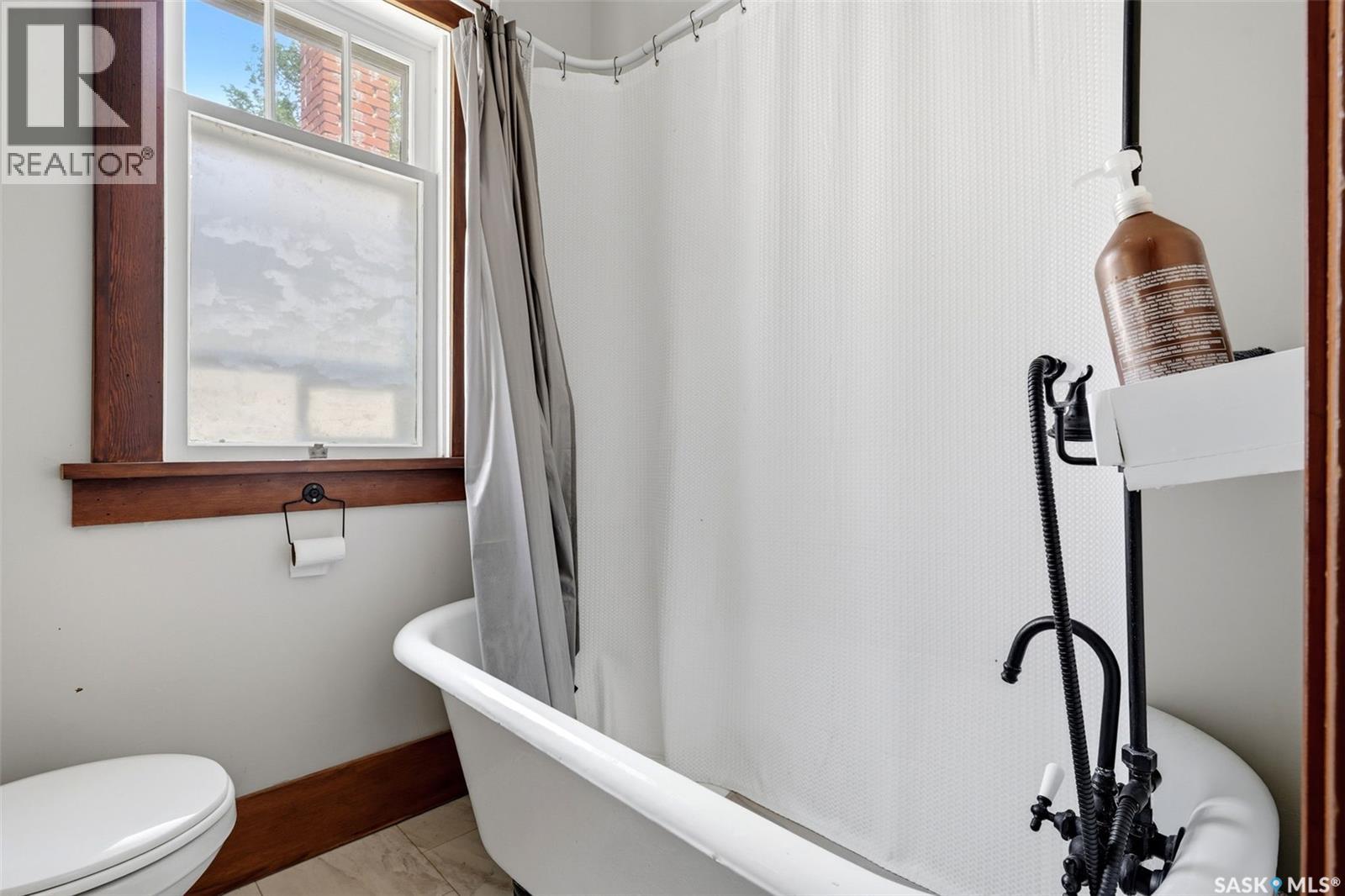 1555 Retallack Street Property Photo 18