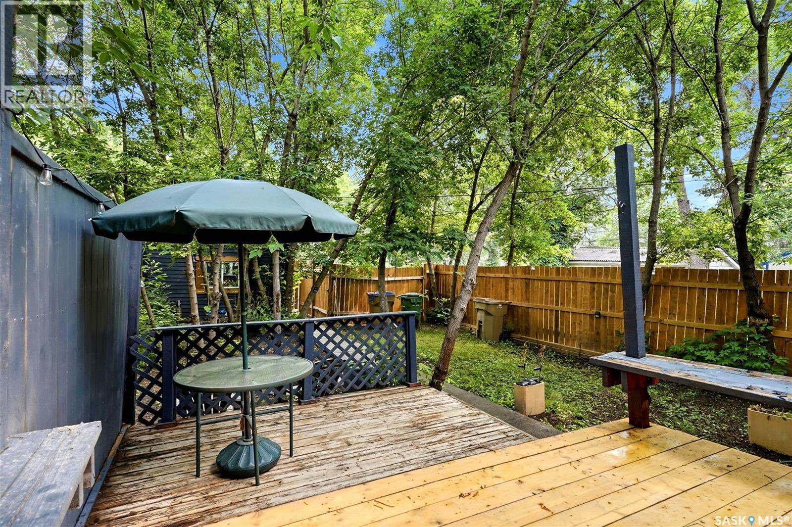 1555 Retallack Street Property Photo 26