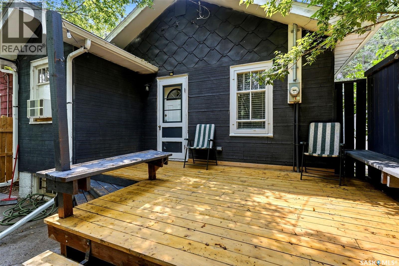 1555 Retallack Street Property Photo 27