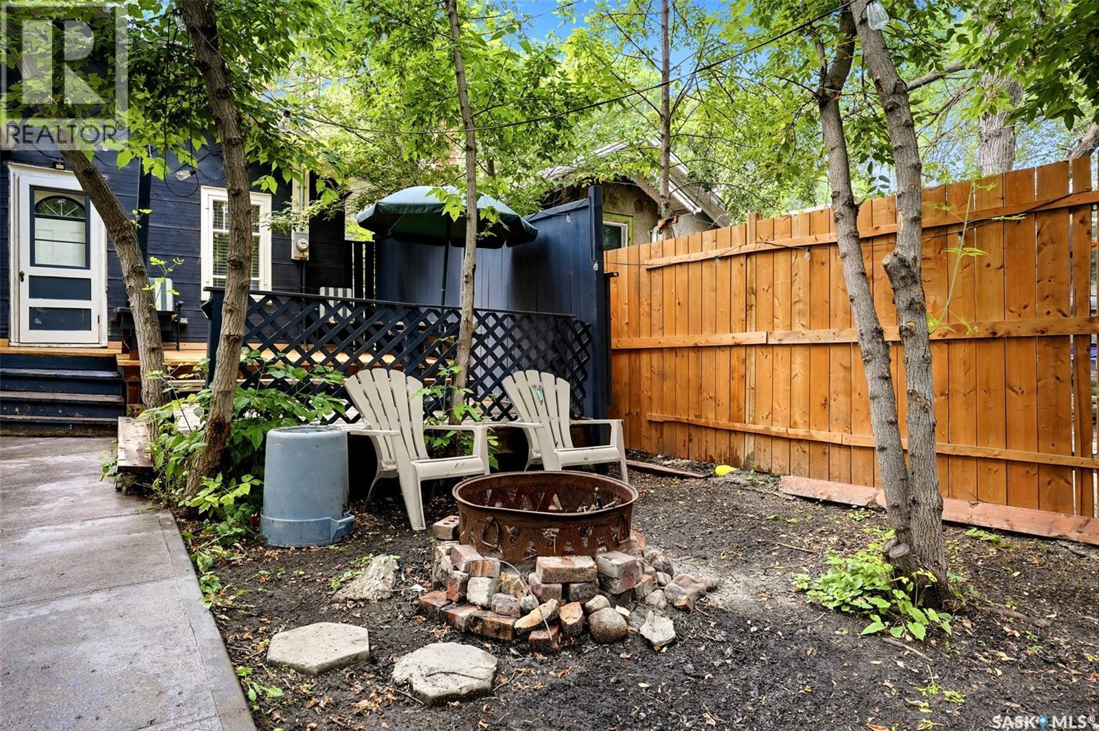 1555 Retallack Street Property Photo 31