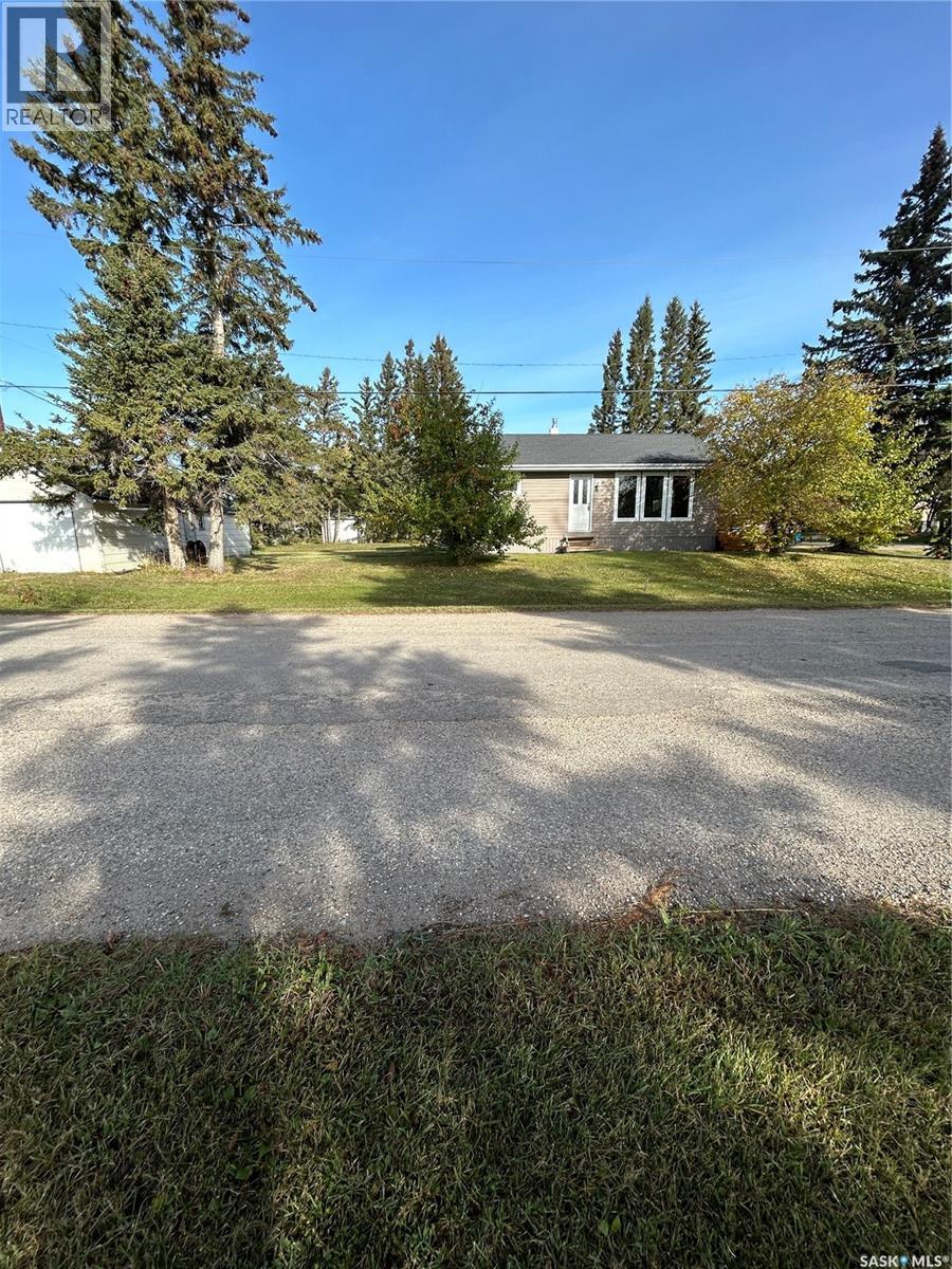 401 2nd AVENUE N Property Photo 1
