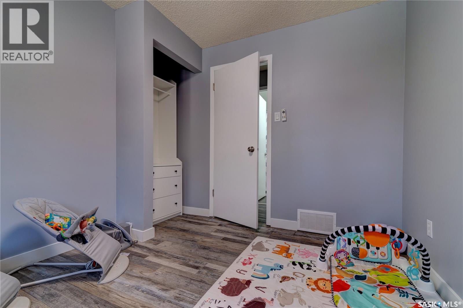 1210 Flexman Crescent Property Photo 15
