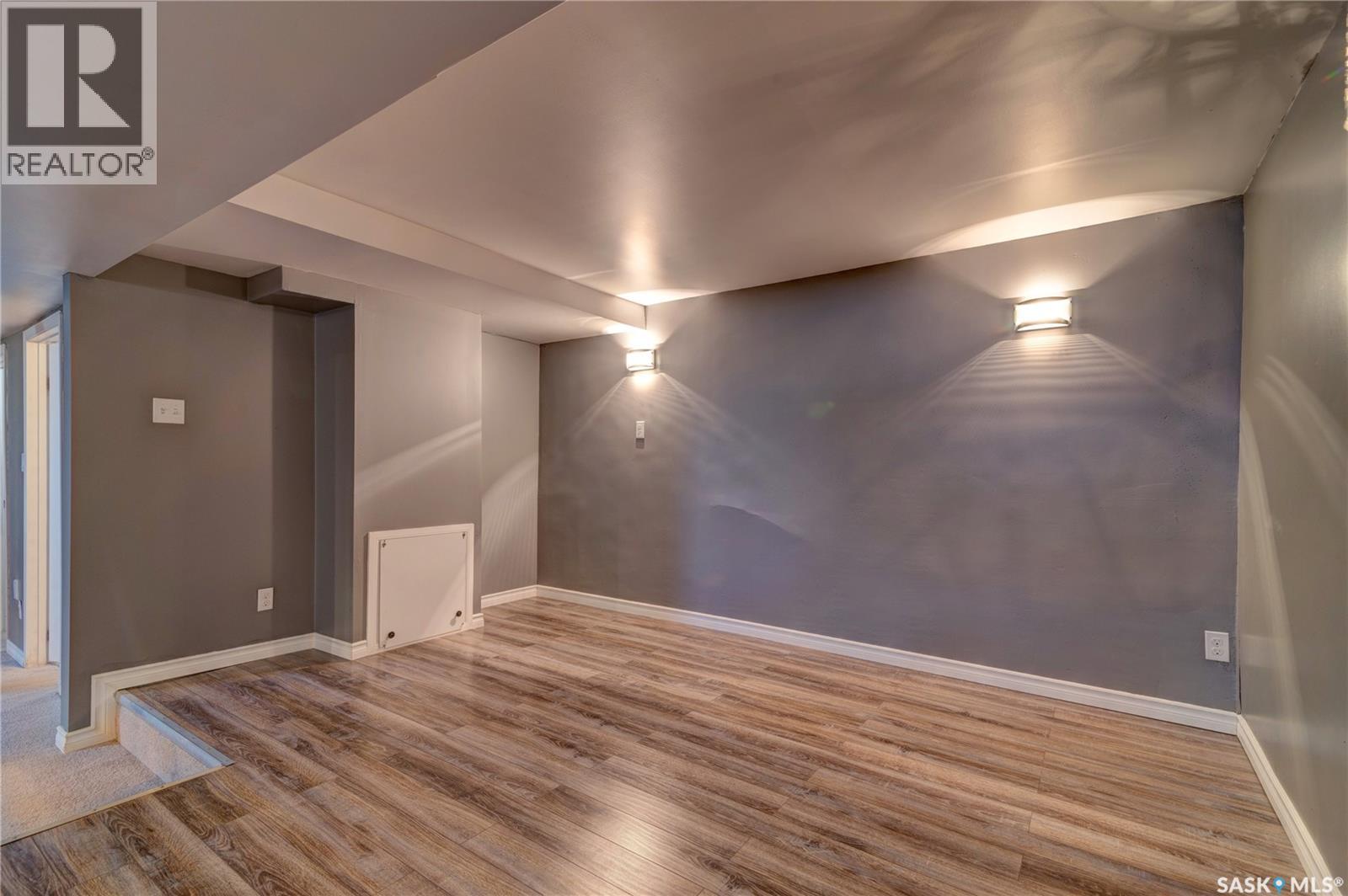 1210 Flexman Crescent Property Photo 21