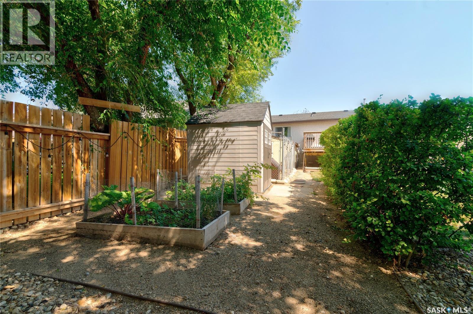 1210 Flexman Crescent Property Photo 32