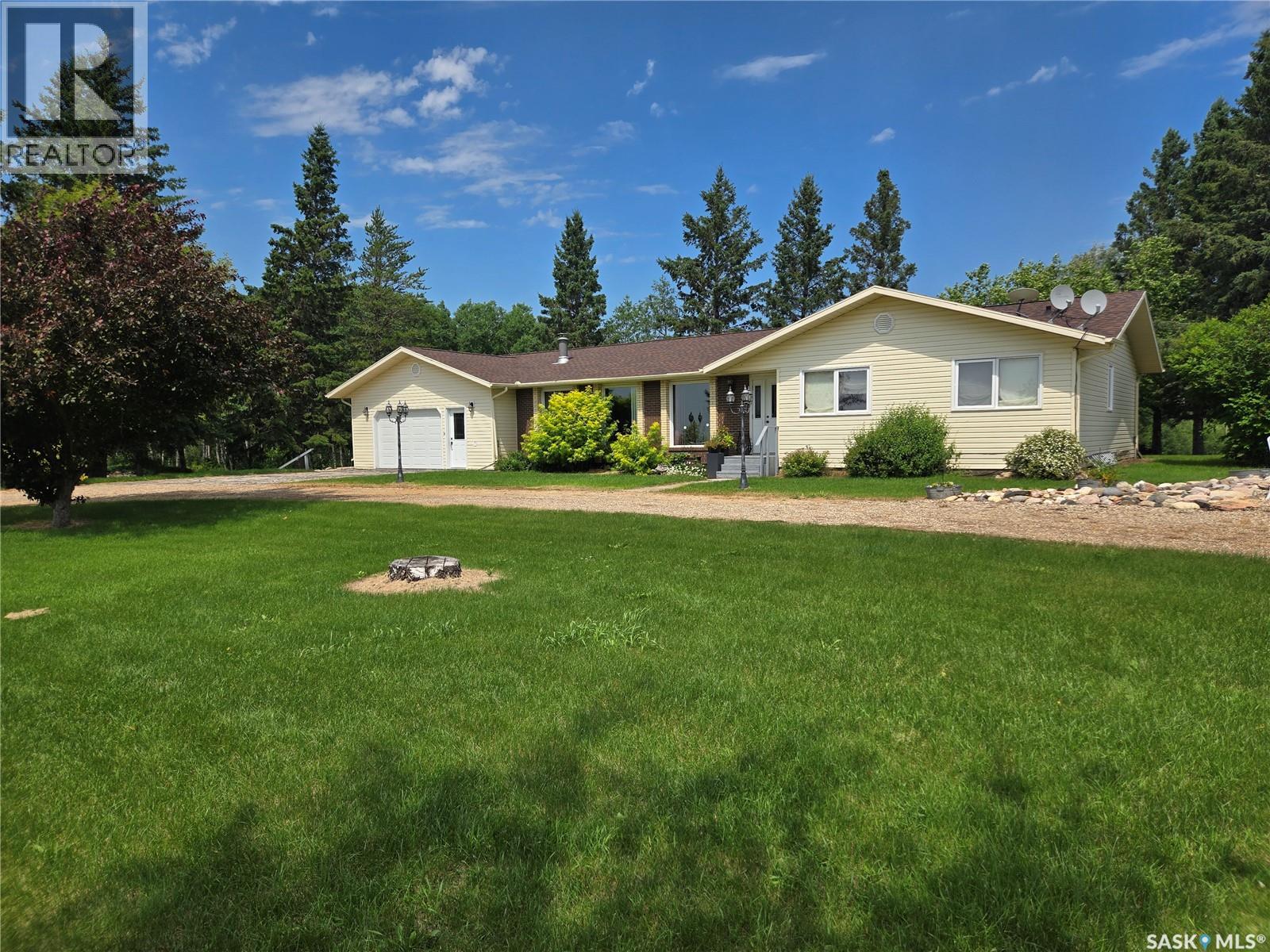 Smandych Acreage Property Photo 4