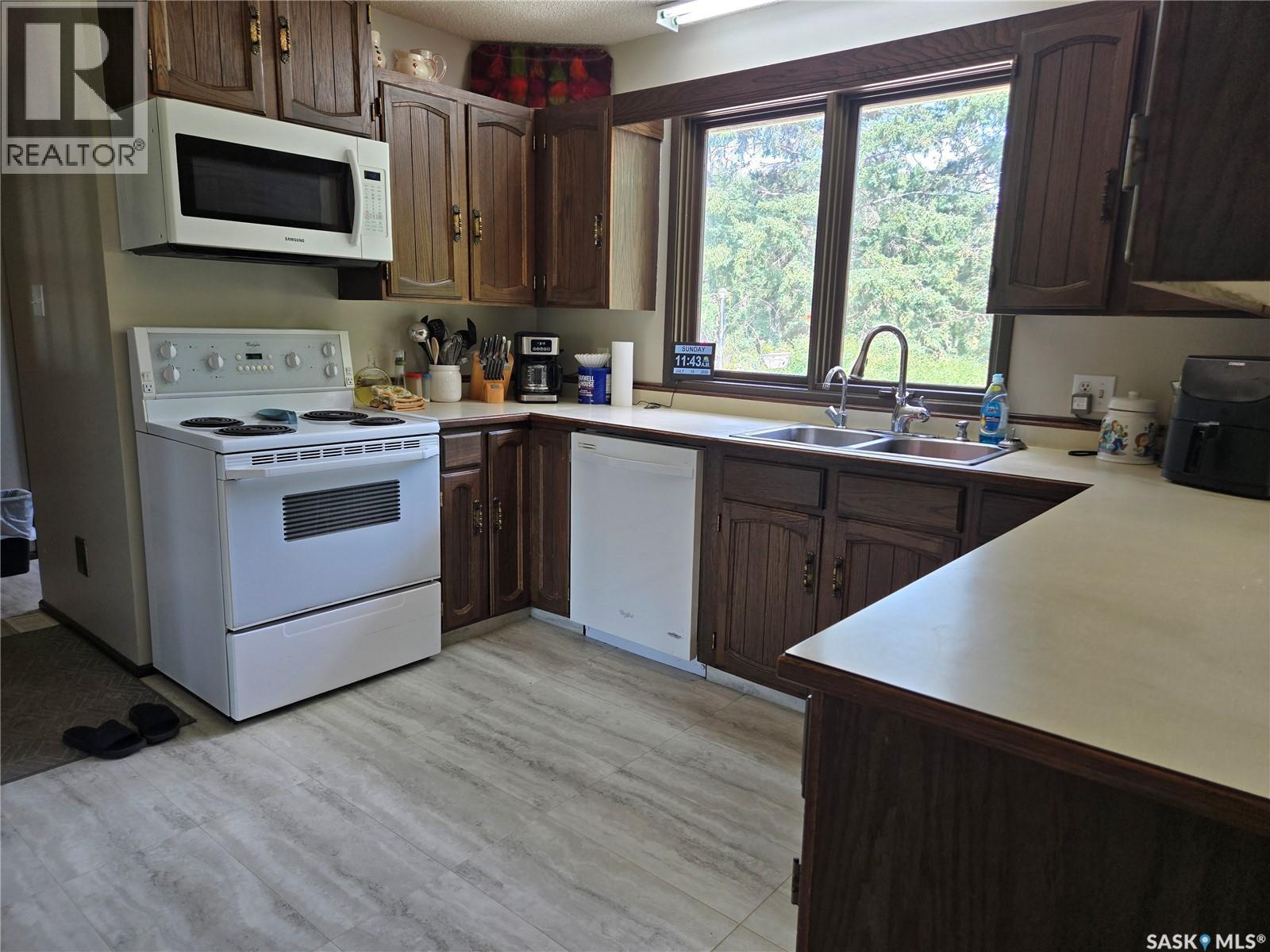 Smandych Acreage Property Photo 10