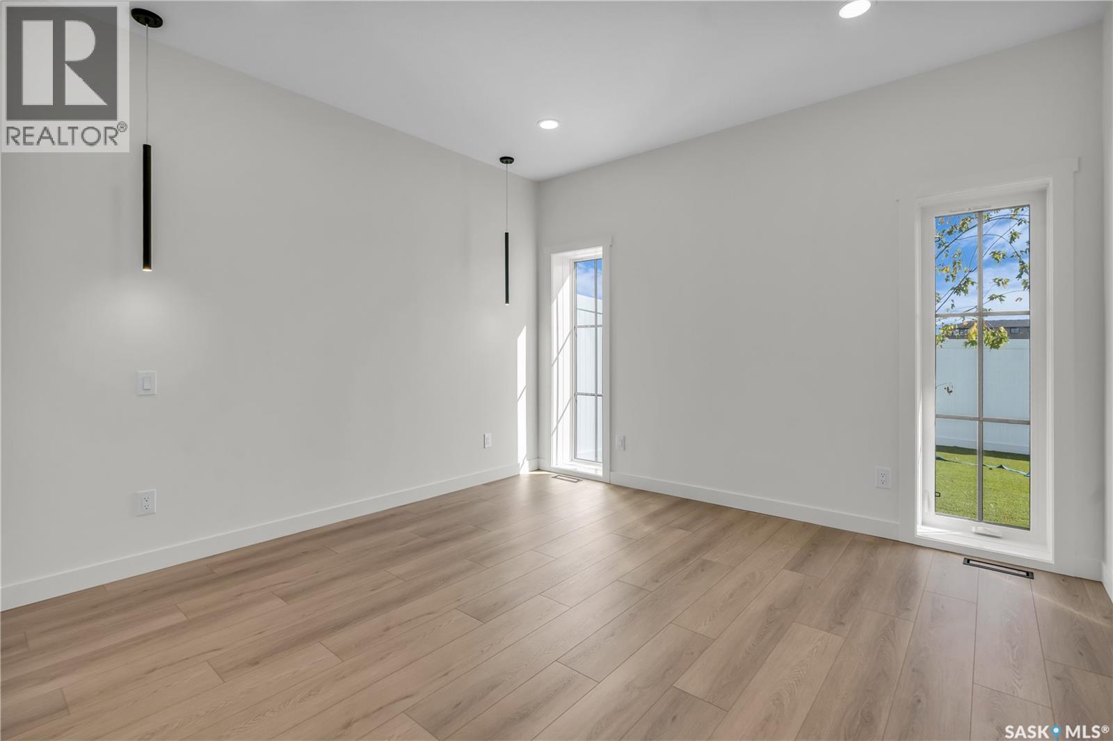 6 720 Brighton Boulevard Property Photo 7