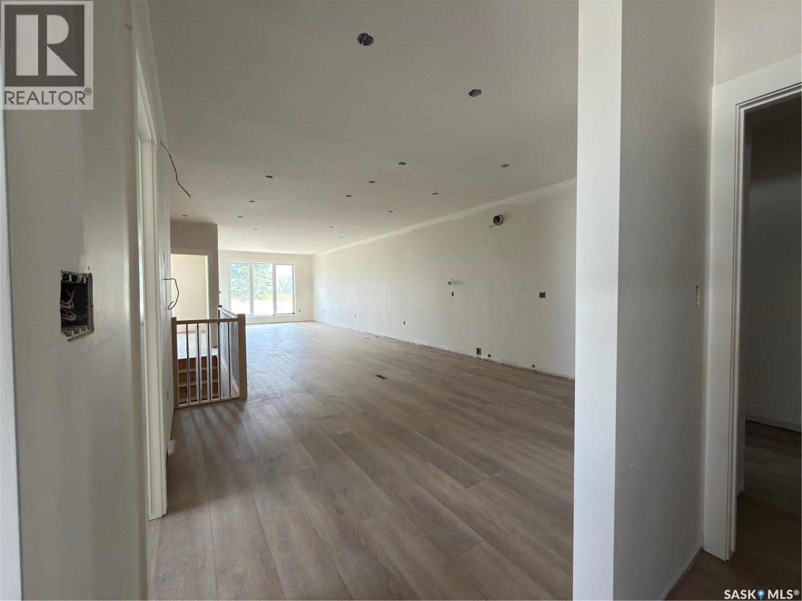 858 Delaet Bay Property Photo 6