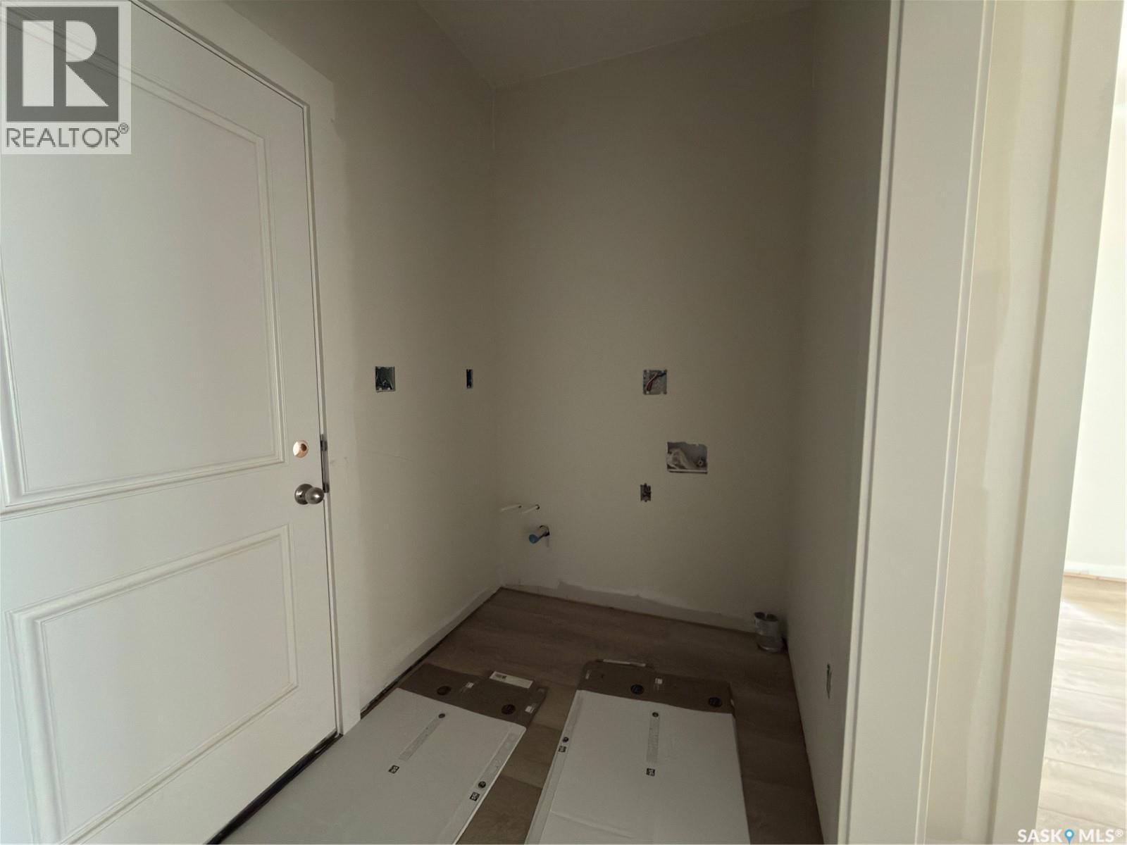 858 Delaet Bay Property Photo 10