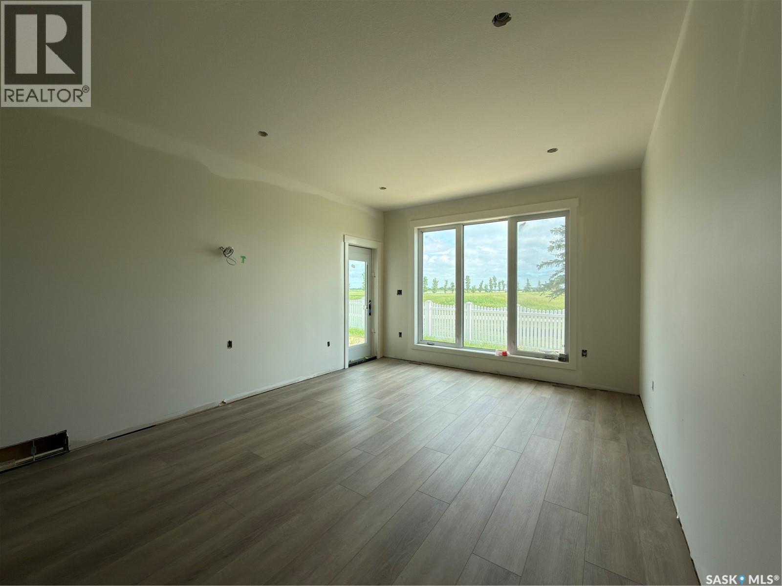 858 Delaet Bay Property Photo 12