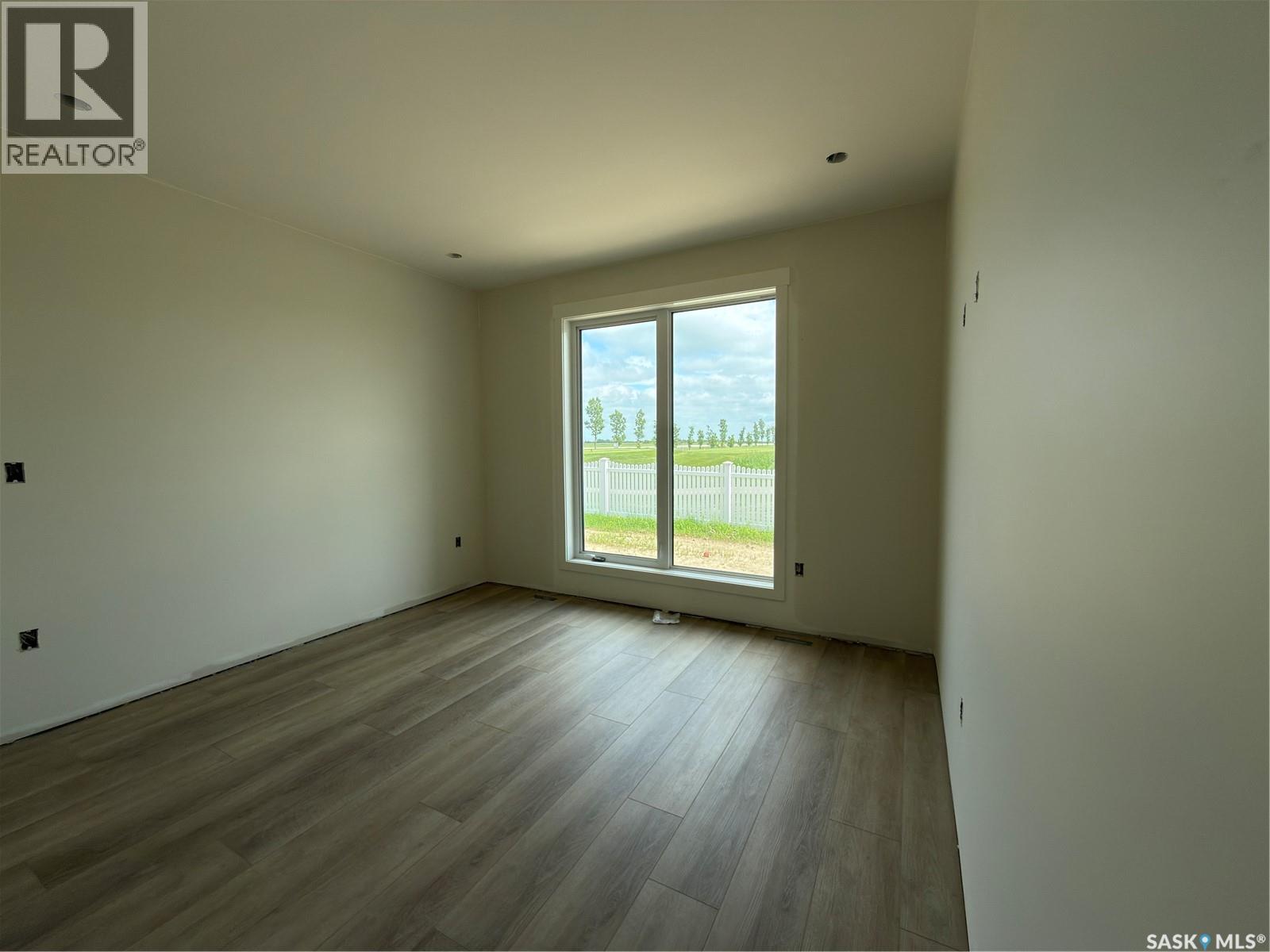 858 Delaet Bay Property Photo 14