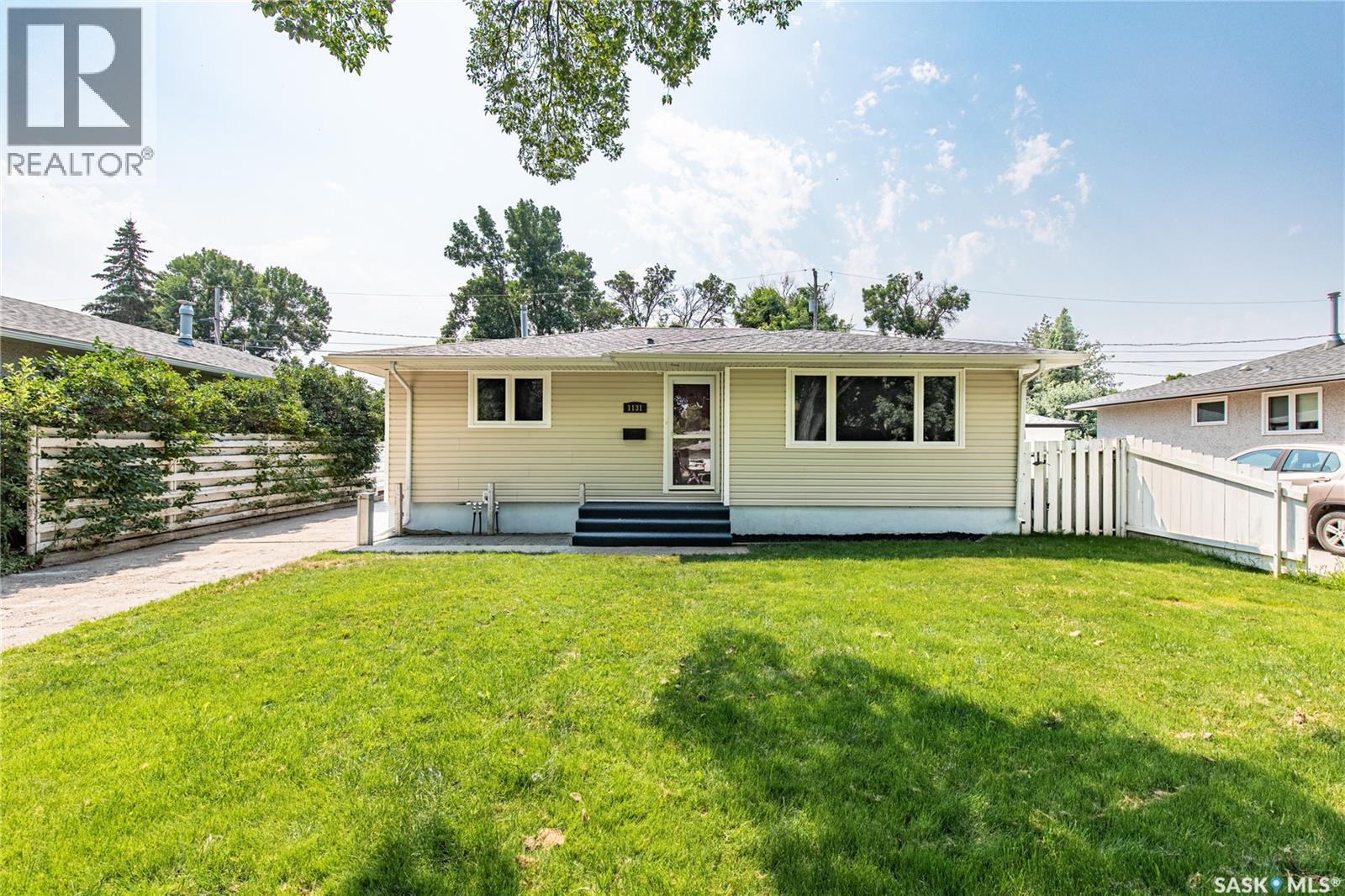 1131 Currie Crescent Property Photo 1