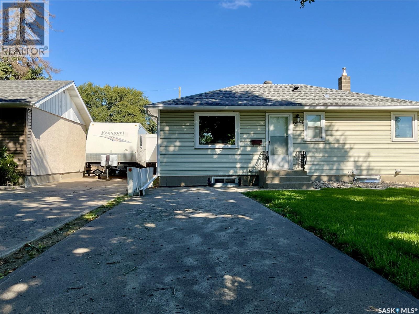 1240 10th Avenue E Property Photo 6