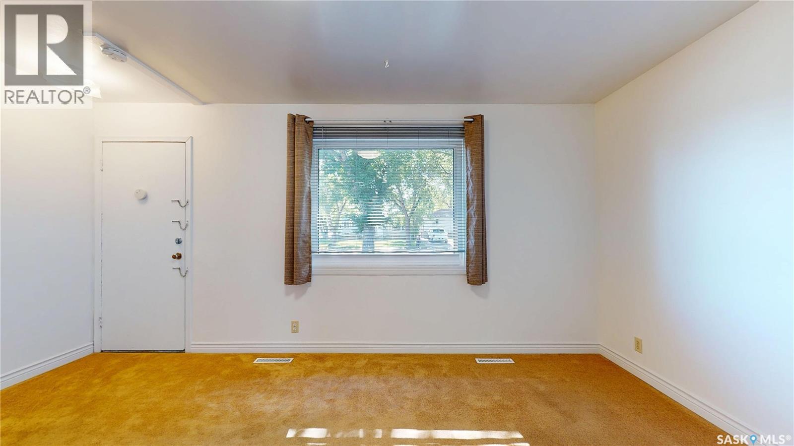 1240 10th Avenue E Property Photo 9