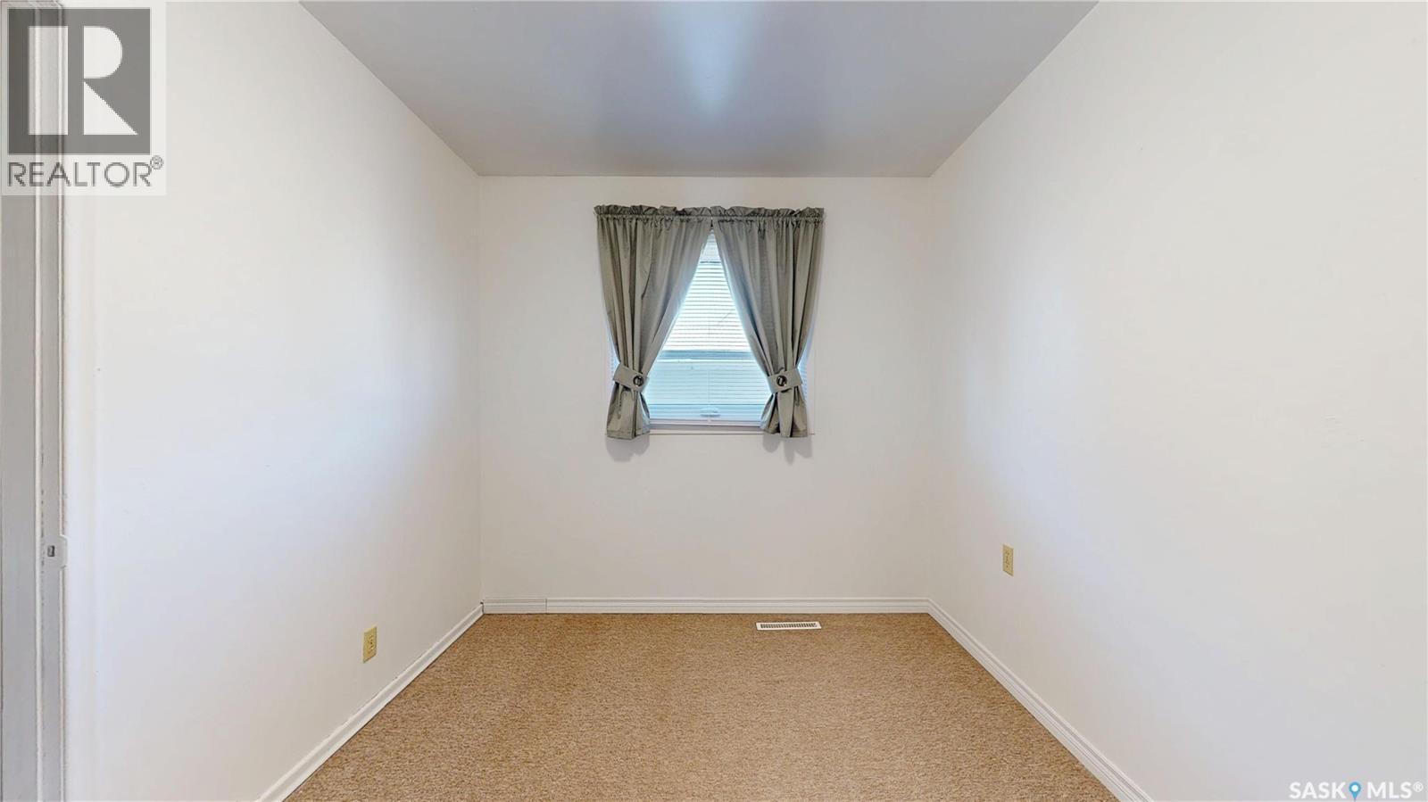 1240 10th Avenue E Property Photo 27