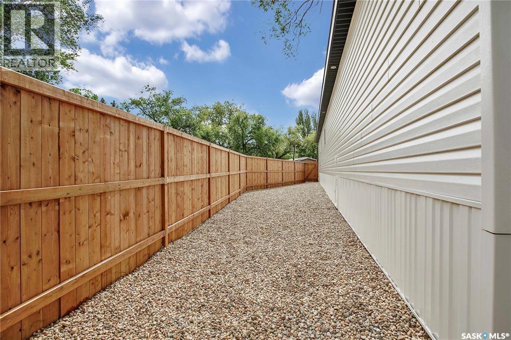320 1524 Rayner Avenue Property Photo 2