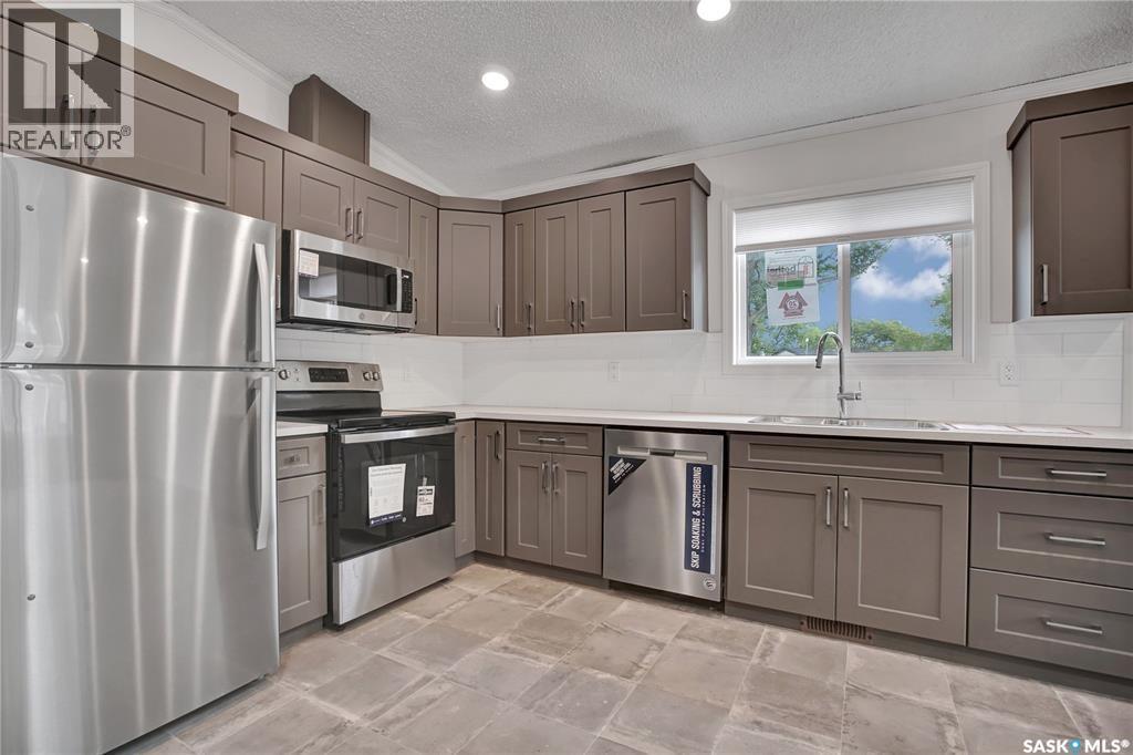 320 1524 Rayner Avenue Property Photo 7