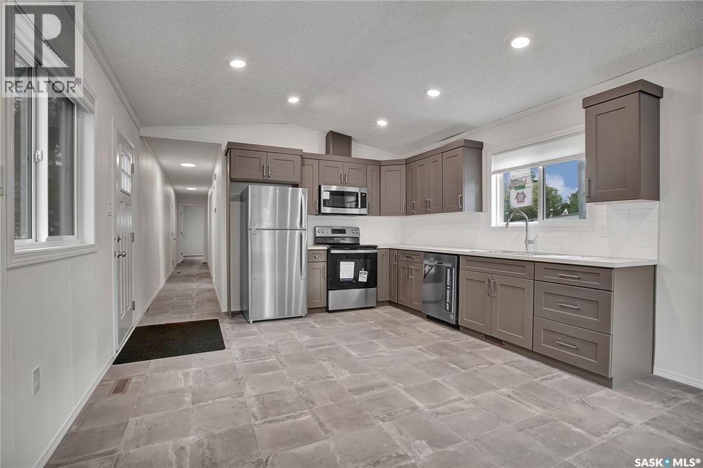 320 1524 Rayner Avenue Property Photo 8