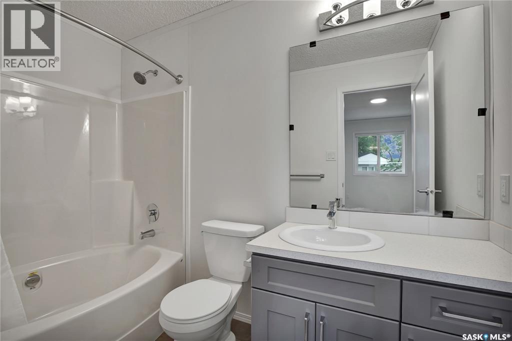 320 1524 Rayner Avenue Property Photo 17