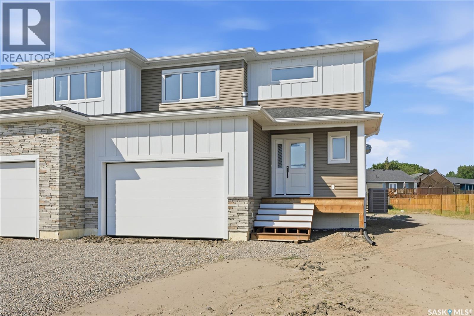 224 Froese CRESCENT Property Photo 1