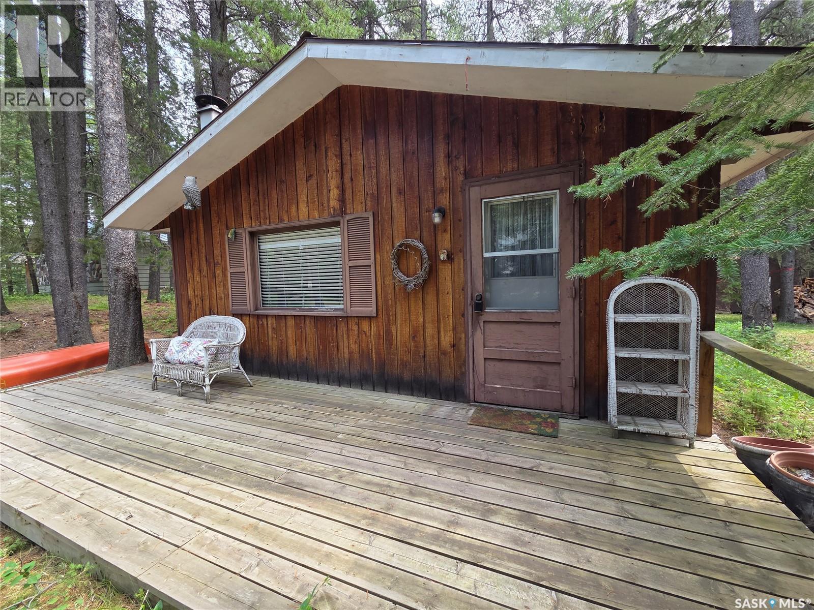 604 Pine Creek Crescent Property Photo 1