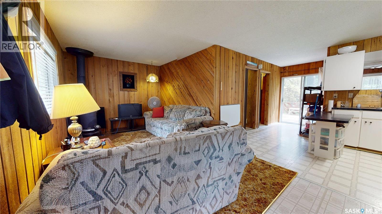 604 Pine Creek Crescent Property Photo 4
