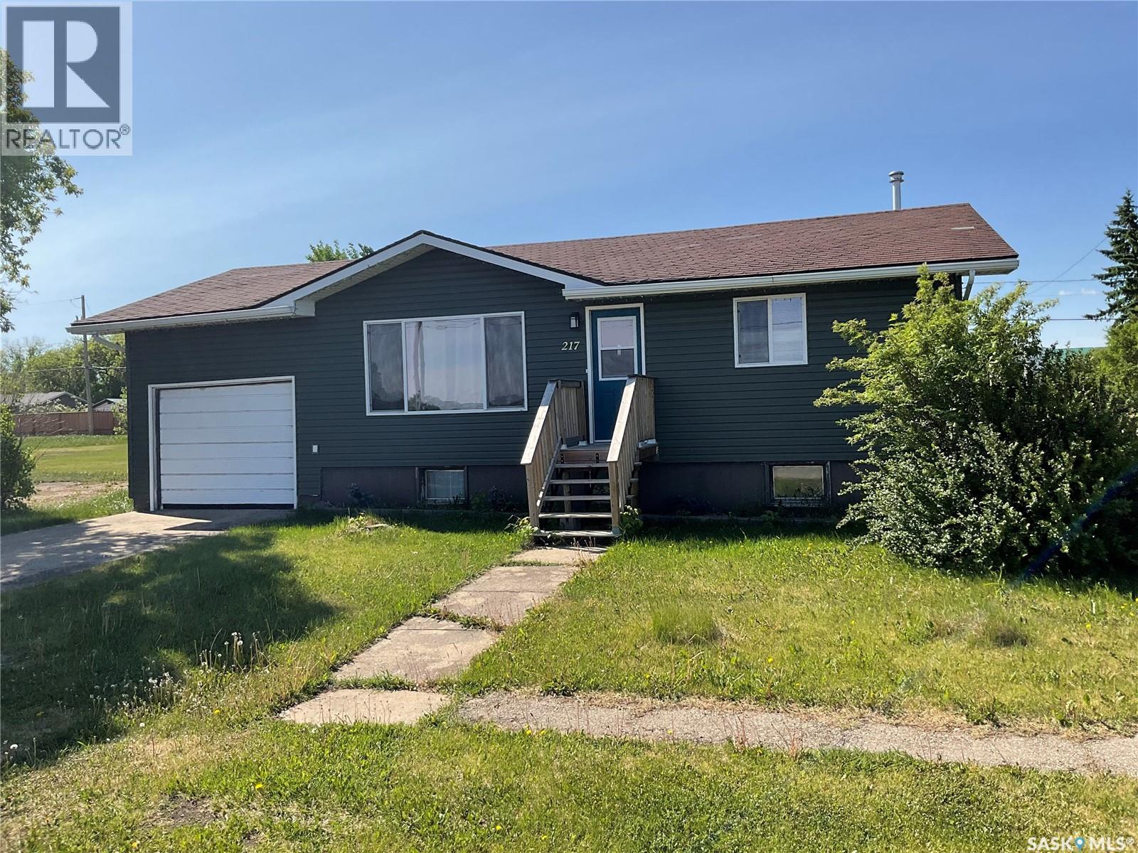 217 3rd Street N Property Photo 1