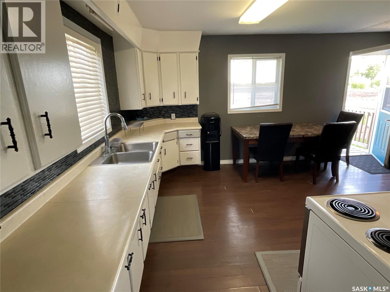 217 3rd Street N Property Photo 2