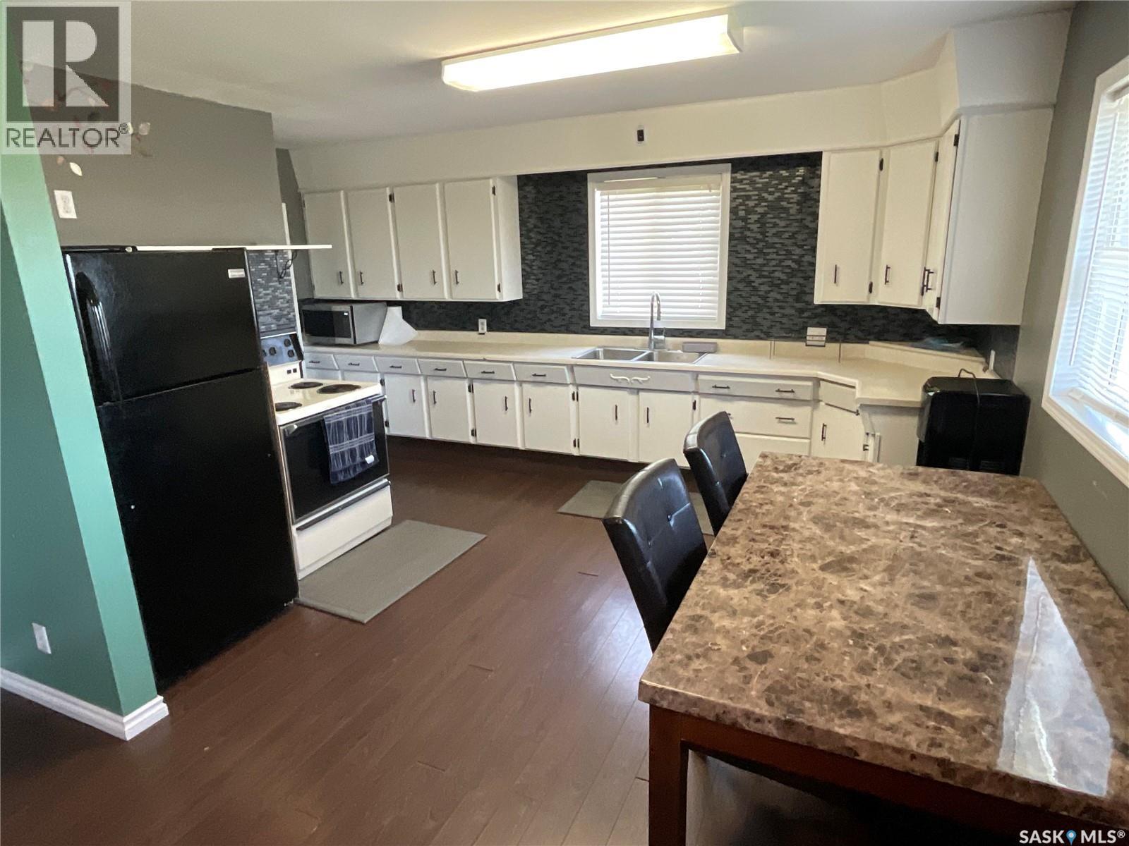 217 3rd Street N Property Photo 4