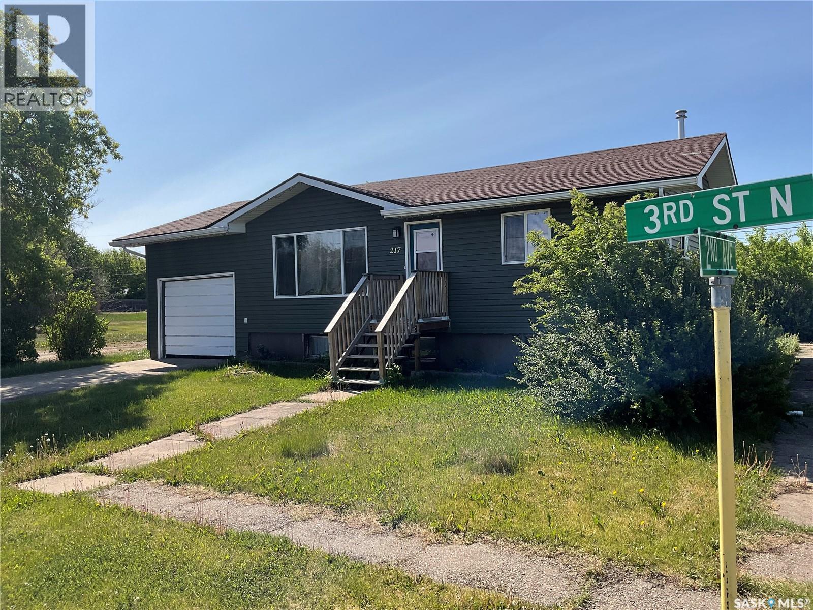 217 3rd Street N Property Photo 21