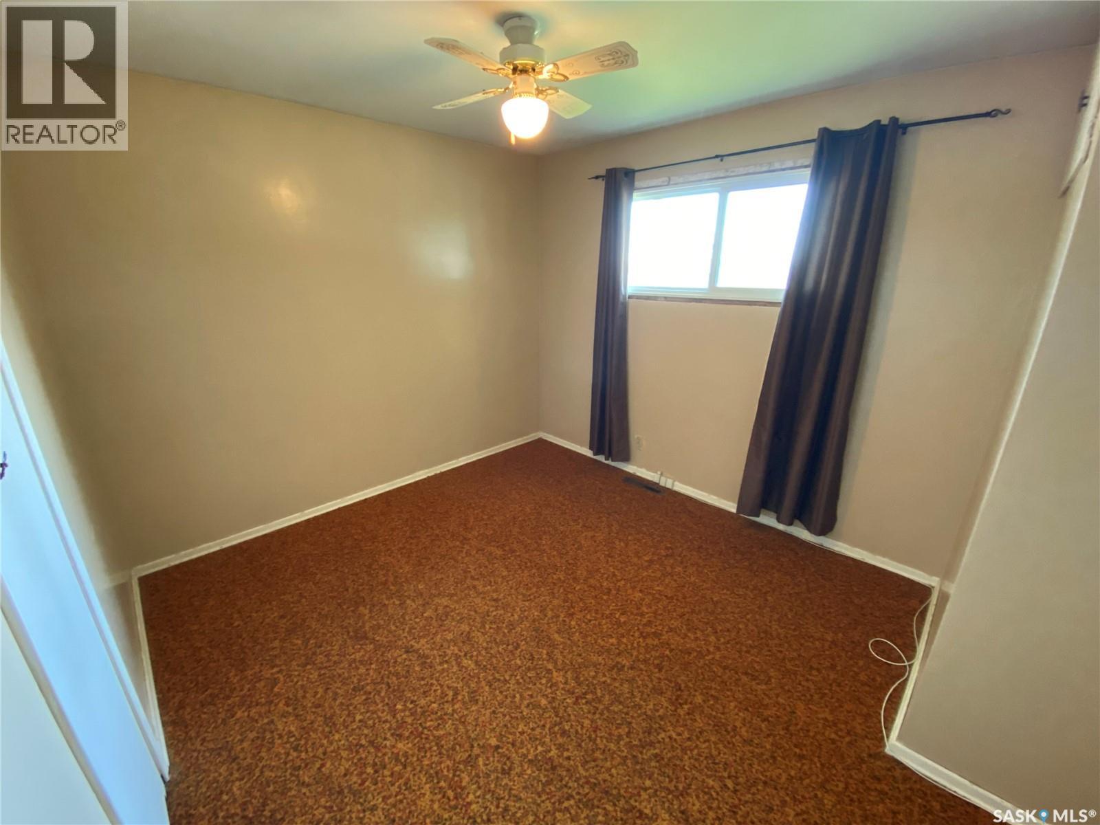 386 4th Avenue N Property Photo 5