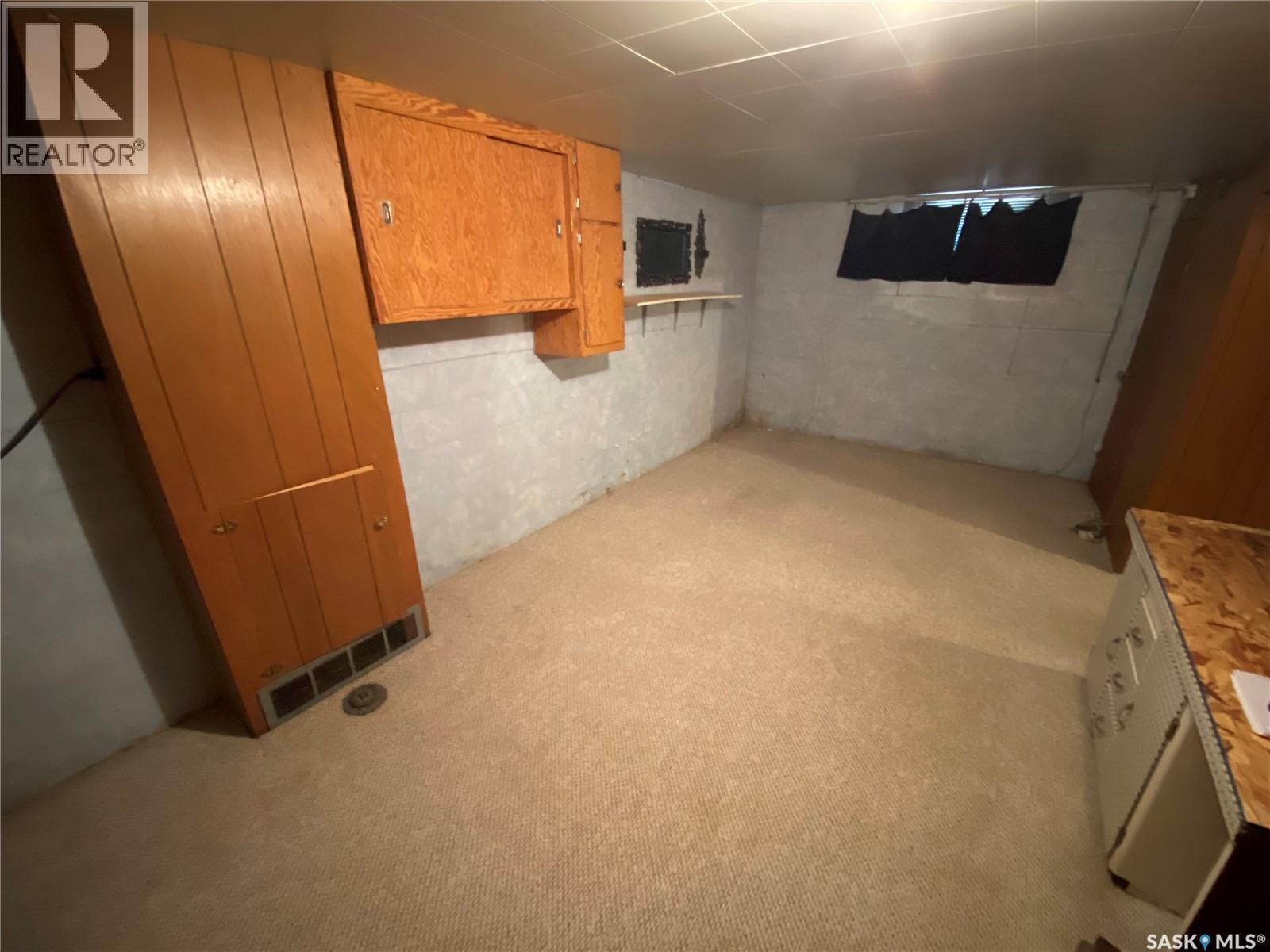 386 4th Avenue N Property Photo 10