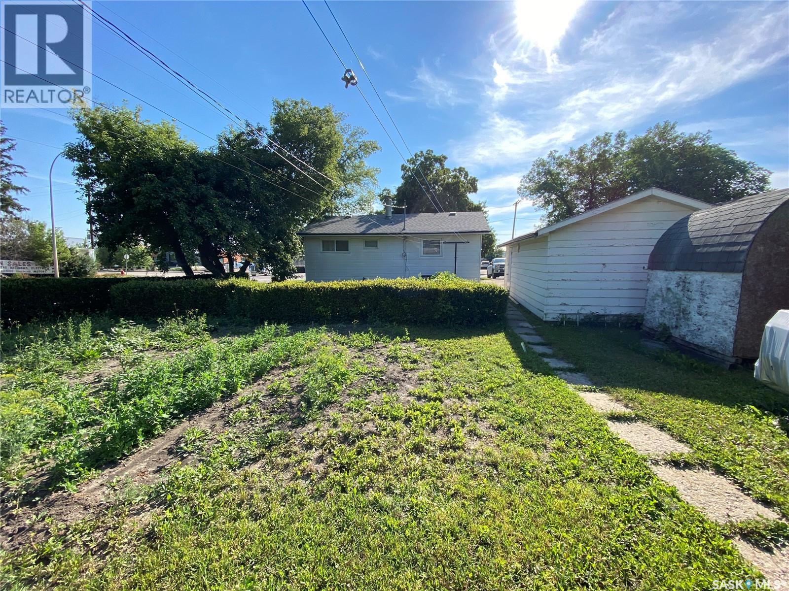 386 4th Avenue N Property Photo 16