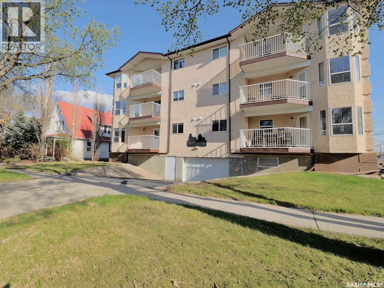 101 114 Third Avenue E Property Photo 1