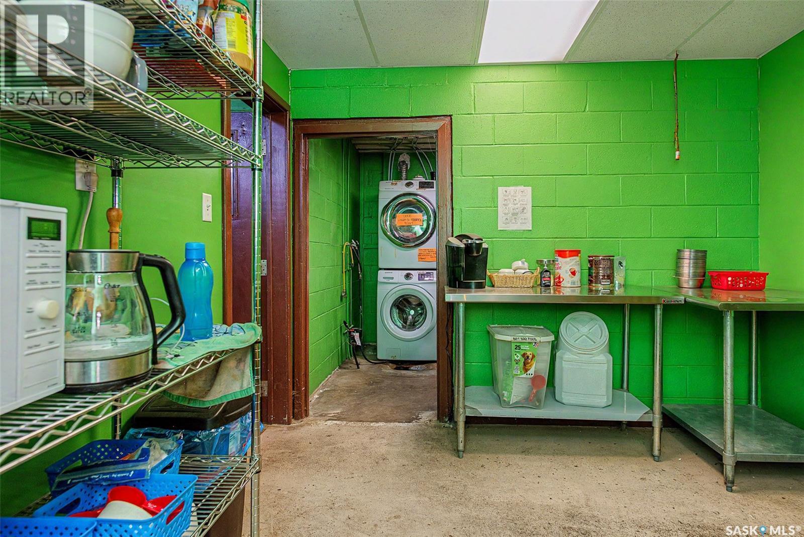 560 Dewdney Avenue E Property Photo 7