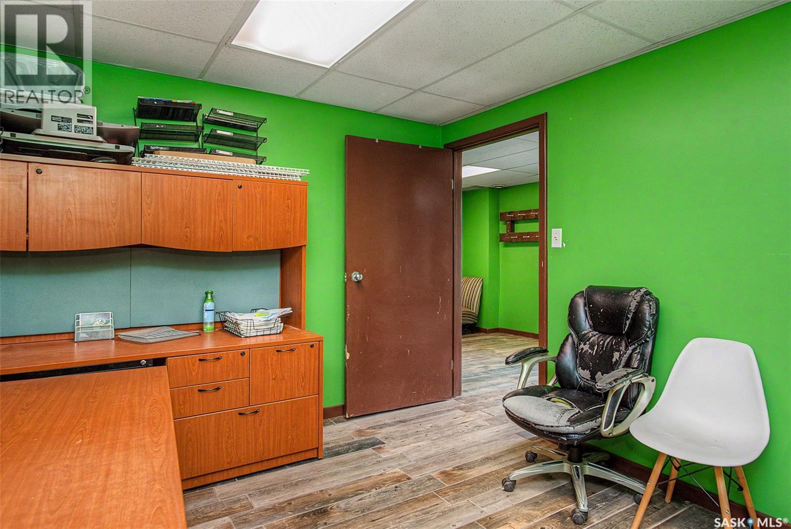 560 Dewdney Avenue E Property Photo 12