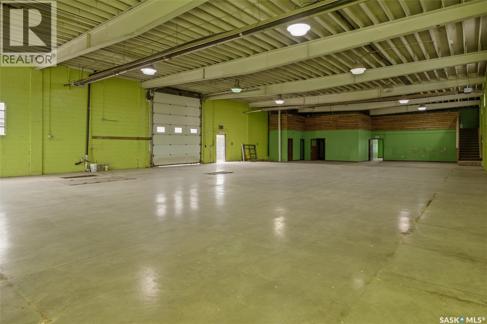 560 Dewdney Avenue E Property Photo 16