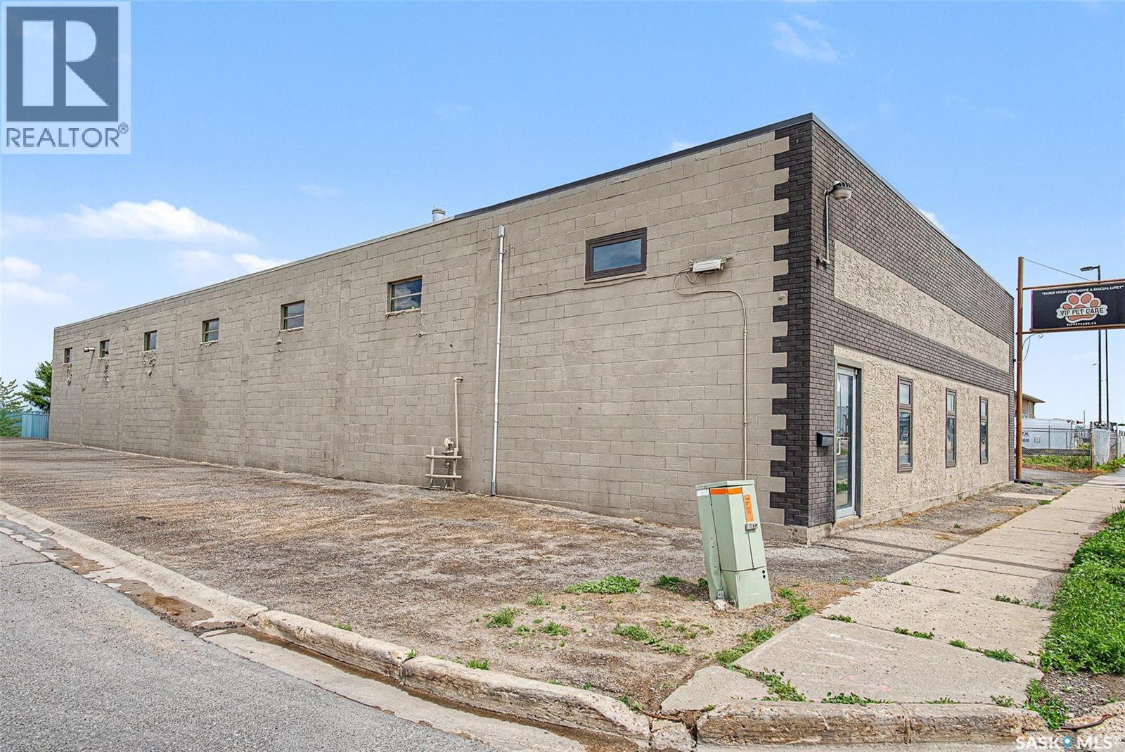 560 Dewdney Avenue E Property Photo 26