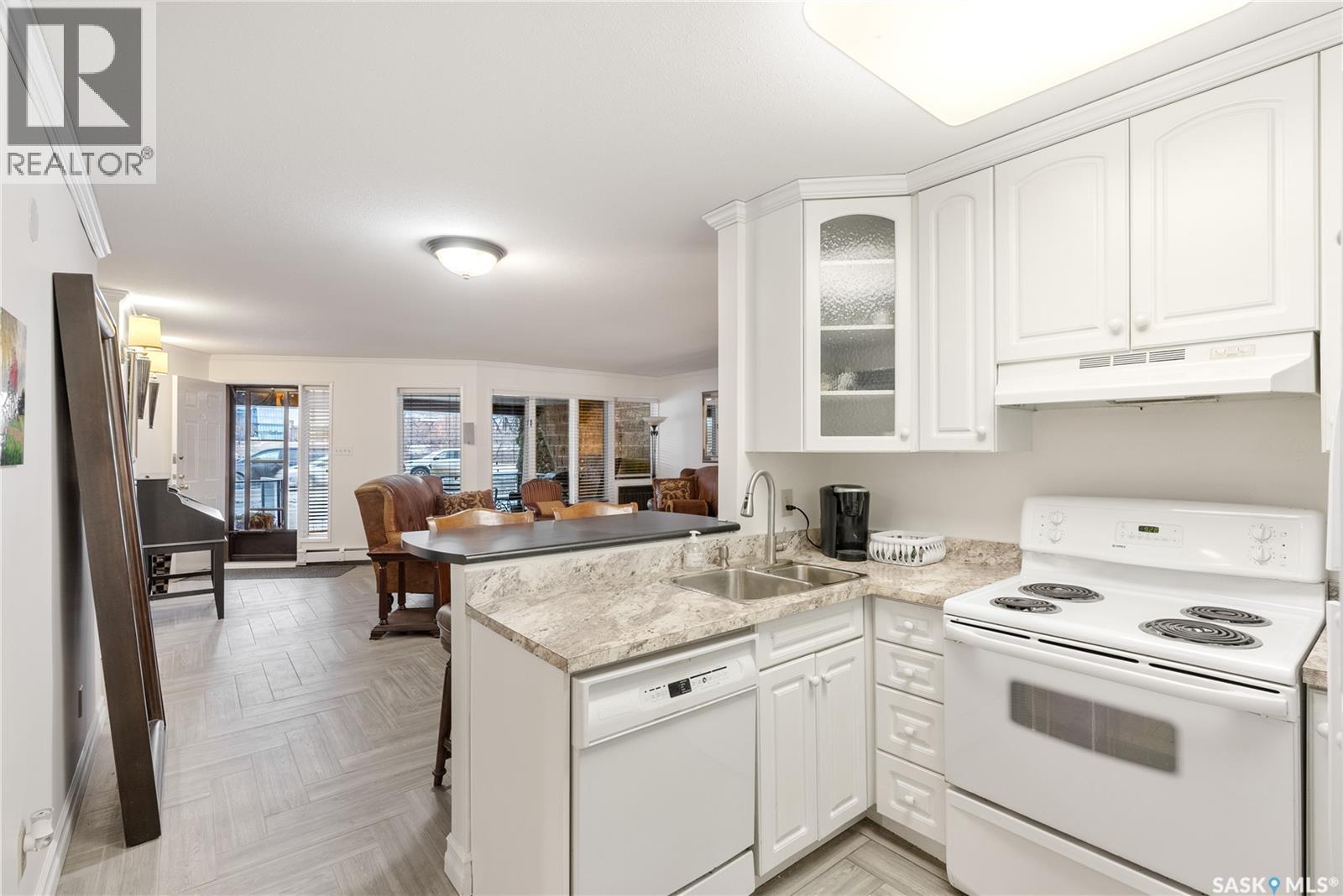 102 222 Saskatchewan Crescent E Property Photo 15
