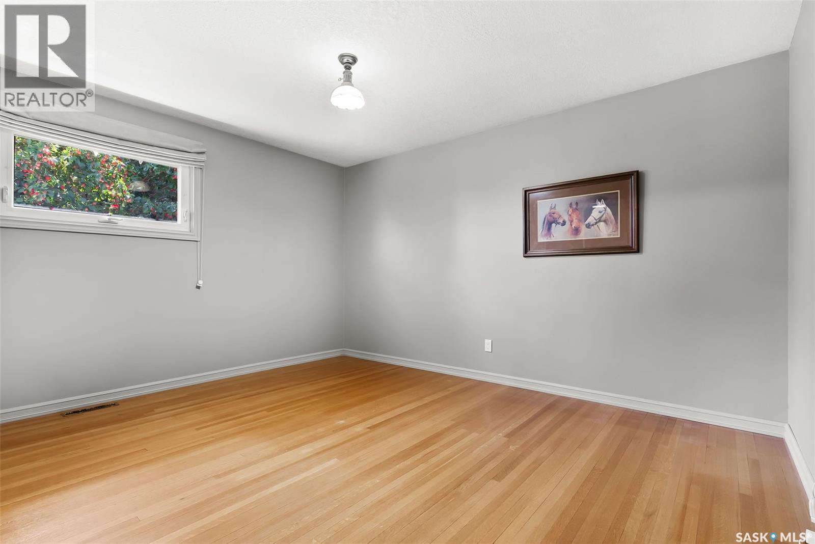 433 9th Avenue W Property Photo 14