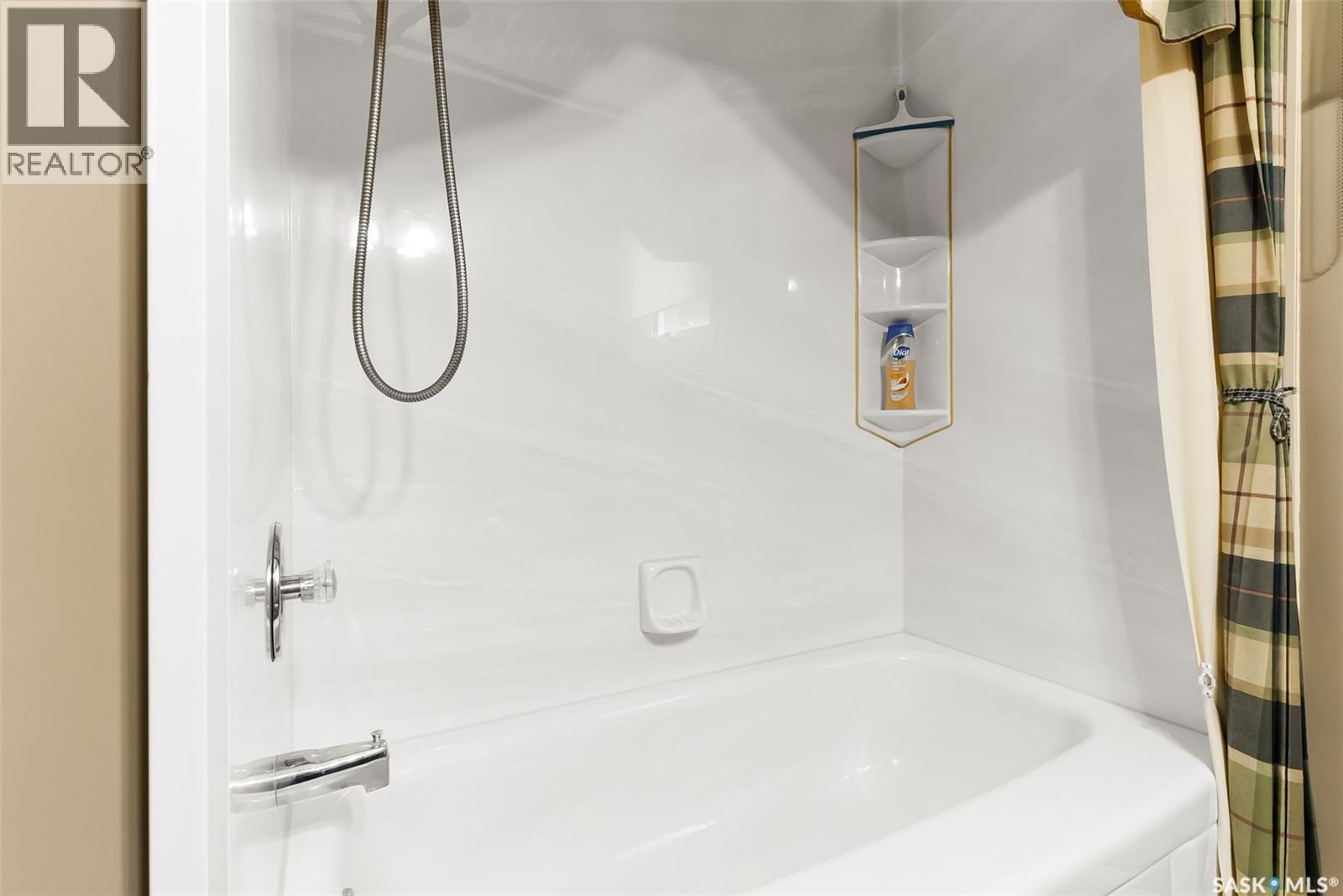 433 9th Avenue W Property Photo 17