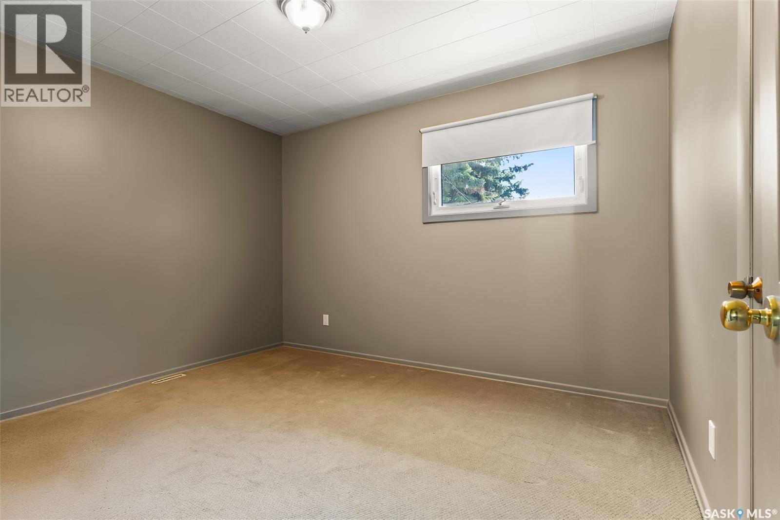 433 9th Avenue W Property Photo 21