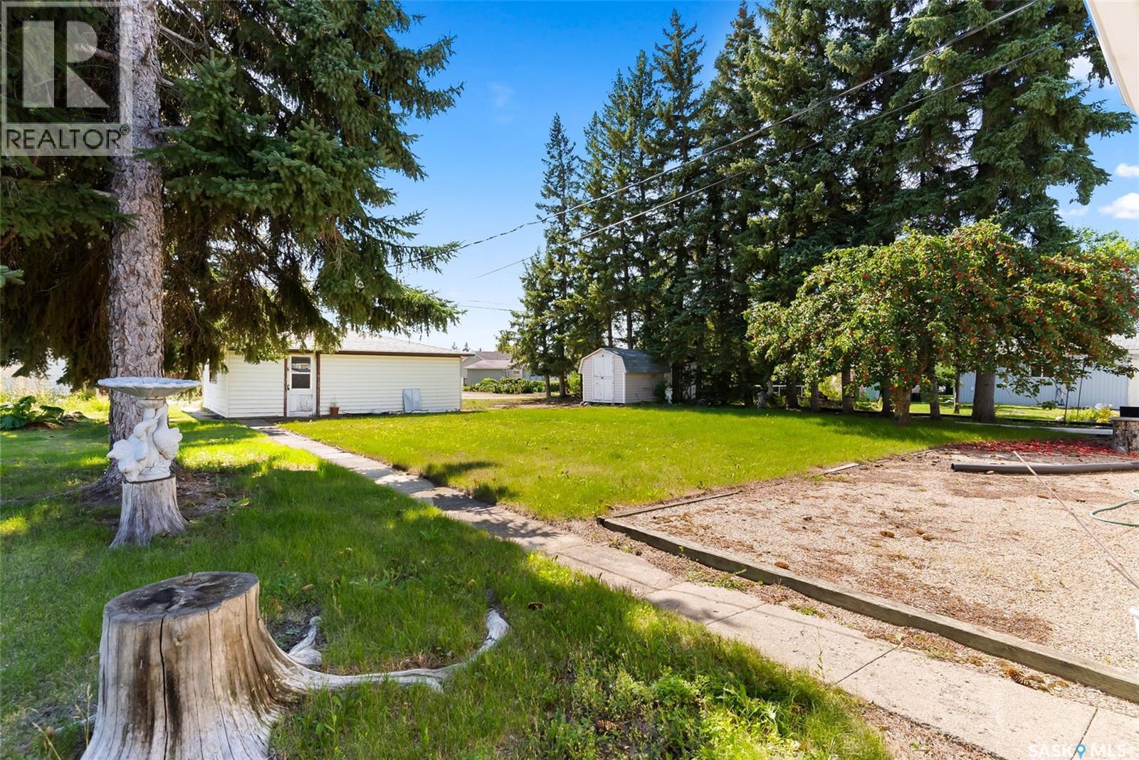 433 9th Avenue W Property Photo 23