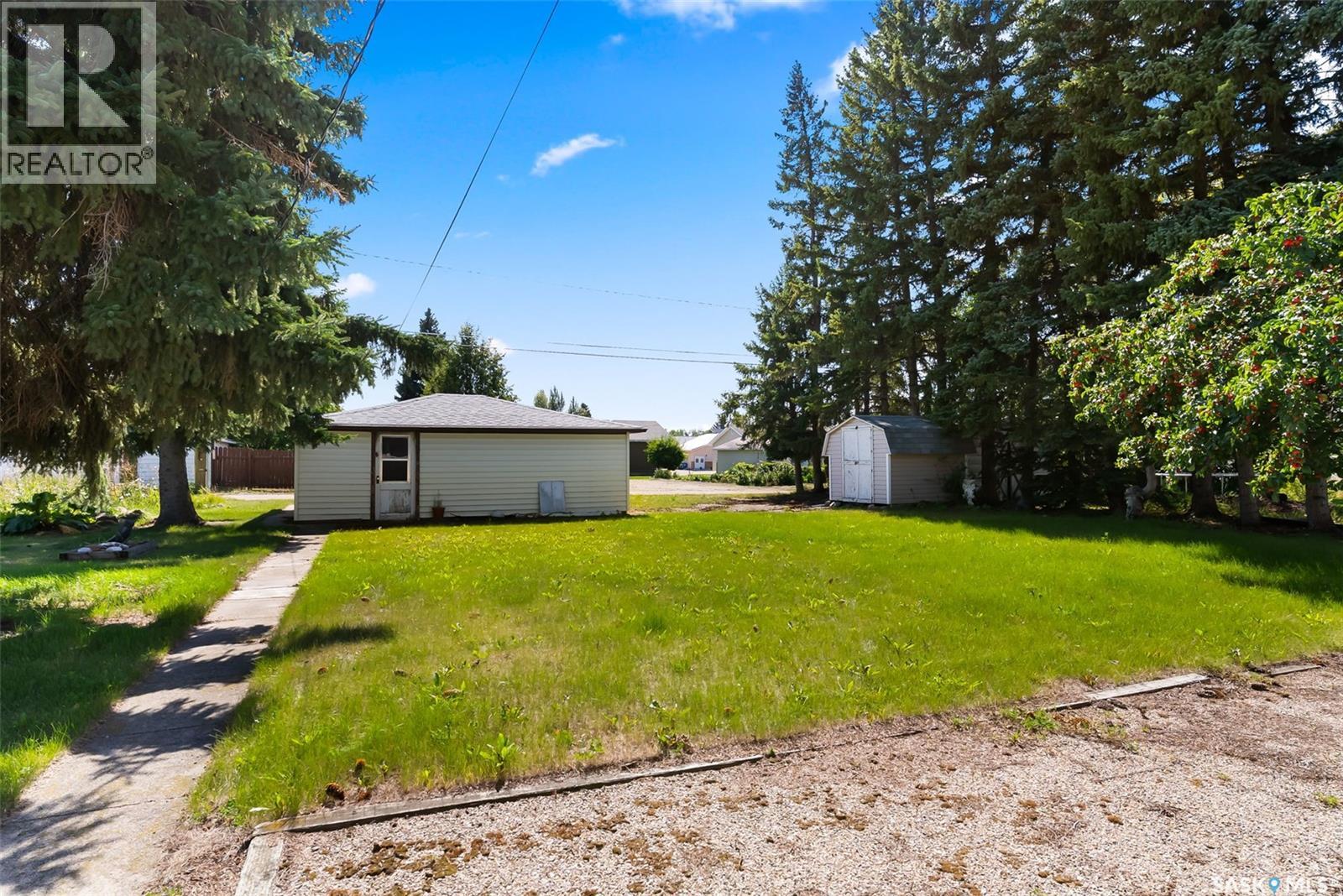433 9th Avenue W Property Photo 24