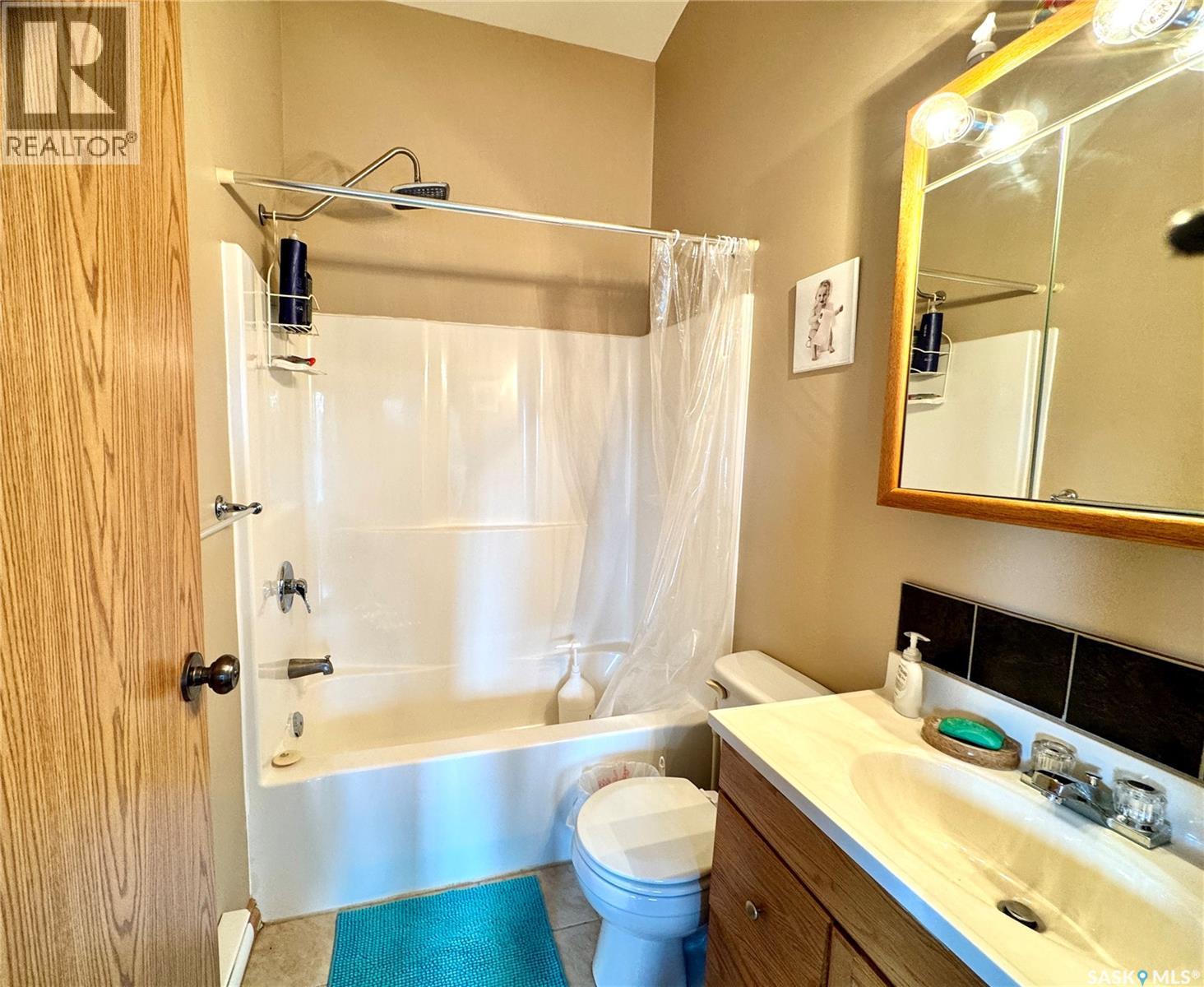 28 Mathews Crescent Property Photo 13